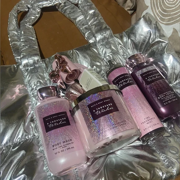 BATH & BODY WORKS A Thousand Wishes Gift Set with a Silver Tote Bag - Picture 2 of 4